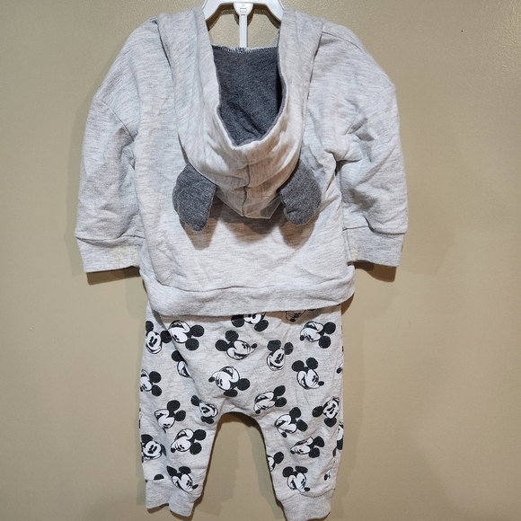 Disney Mickey Mouse 2 Piece Jogger suit- Size 12 Months - Picture 2 of 8
